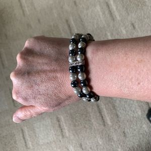 Black and Gray Pearl Bracelet
